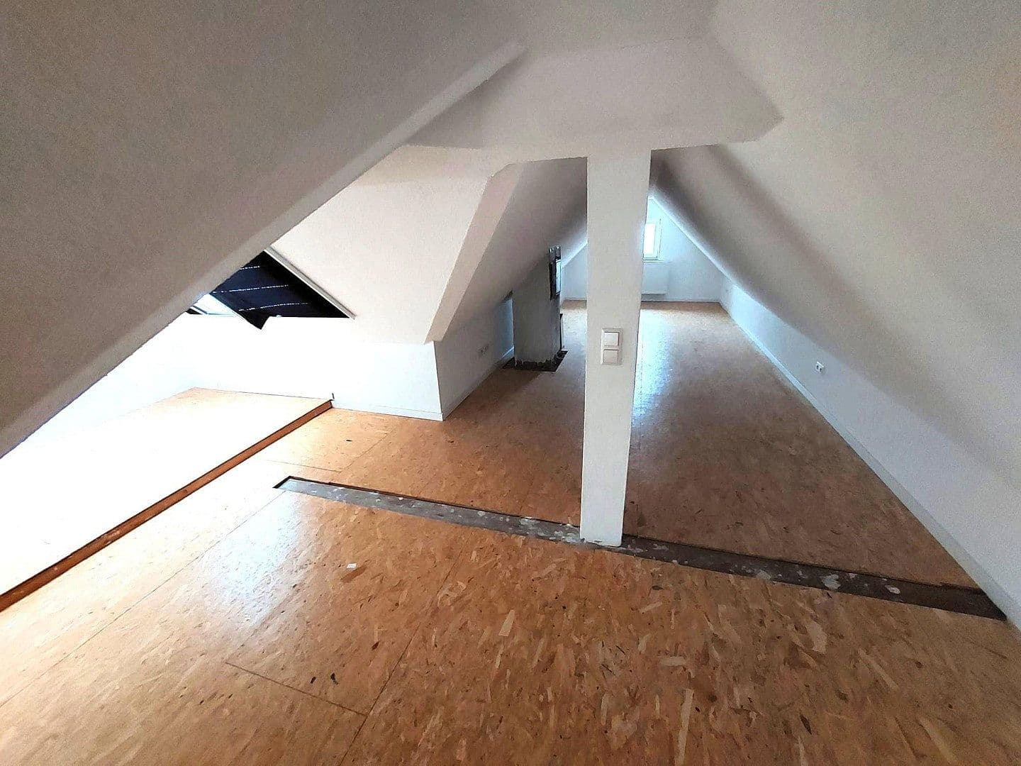 Pronájem bytu 3+1 99 m², Pfarrgasse 10, Göppingen, Bádensko-Württembersko Pronájem bytu 3+1 99 m², Pfarrgasse 10, Göppingen, Bádensko-Württembersko