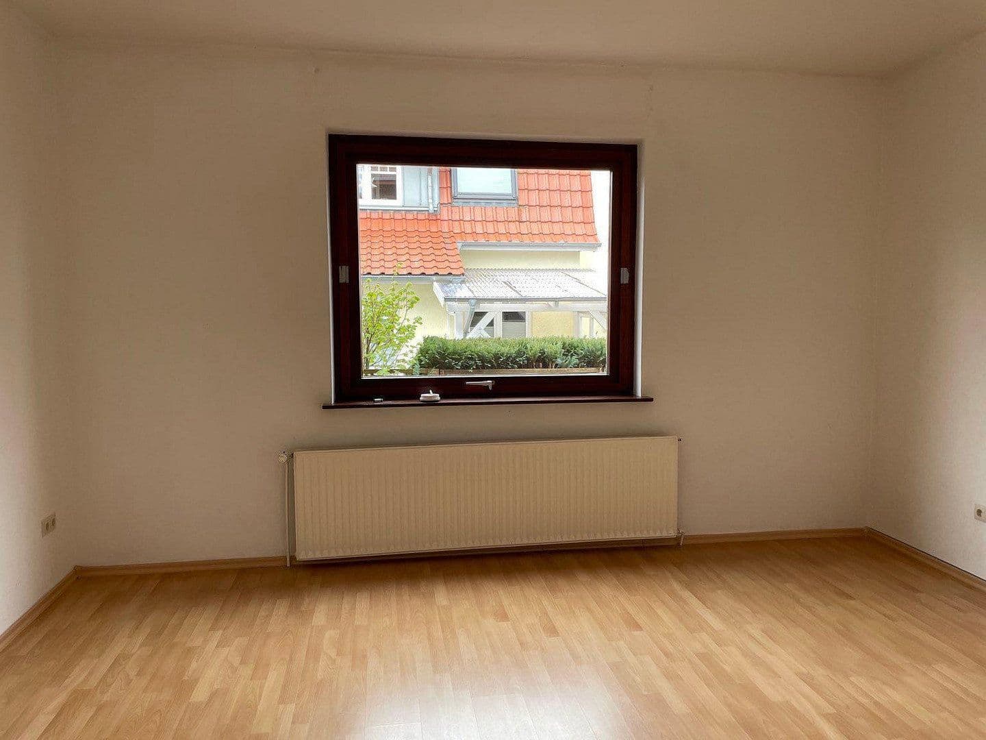 Prodej domu 150 m², pozemek 567 m², Ulmenstr. 8, Hude (Oldenburg), Dolní Sasko Prodej domu 150 m², pozemek 567 m², Ulmenstr. 8, Hude (Oldenburg), Dolní Sasko