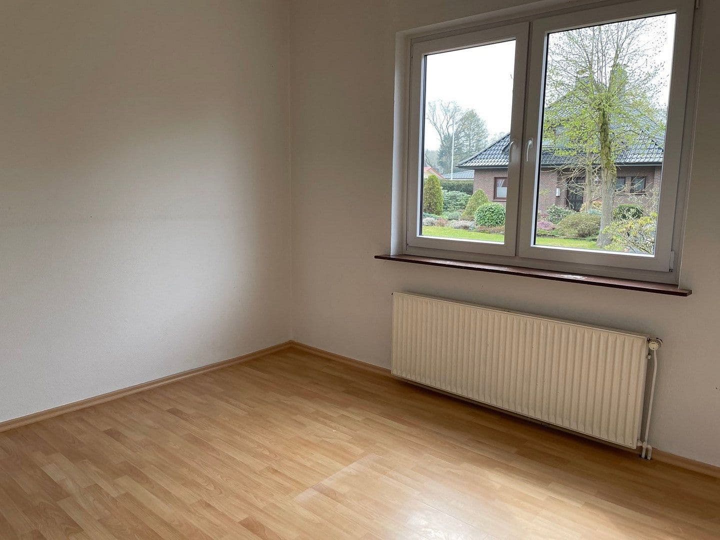 Prodej domu 150 m², pozemek 567 m², Ulmenstr. 8, Hude (Oldenburg), Dolní Sasko Prodej domu 150 m², pozemek 567 m², Ulmenstr. 8, Hude (Oldenburg), Dolní Sasko