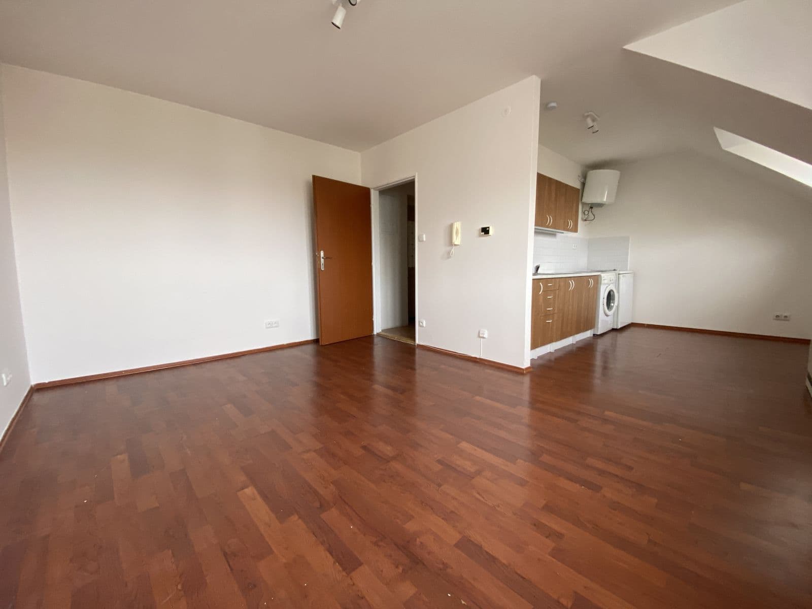 Pronájem bytu 1+kk 34 m², Za Papírnou, Praha, Praha Pronájem bytu 1+kk 34 m², Za Papírnou, Praha, Praha