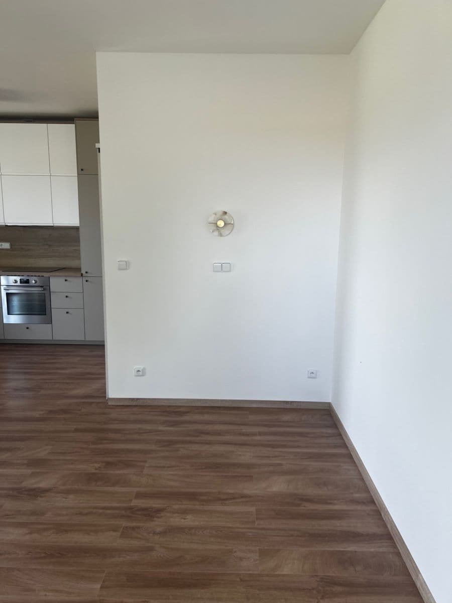Pronájem bytu 1+kk 47 m², Chýňská, Červený Újezd, Středočeský kraj Pronájem bytu 1+kk 47 m², Chýňská, Červený Újezd, Středočeský kraj