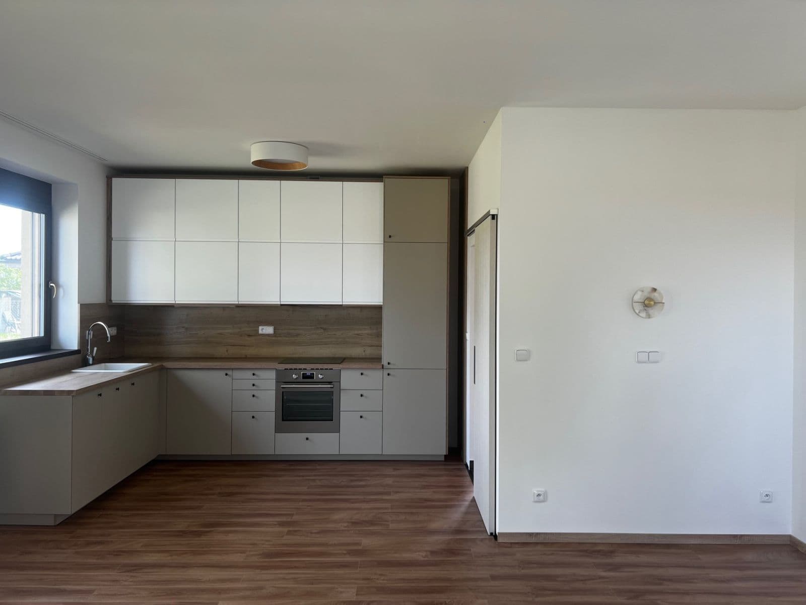Pronájem bytu 1+kk 47 m², Chýňská, Červený Újezd, Středočeský kraj Pronájem bytu 1+kk 47 m², Chýňská, Červený Újezd, Středočeský kraj