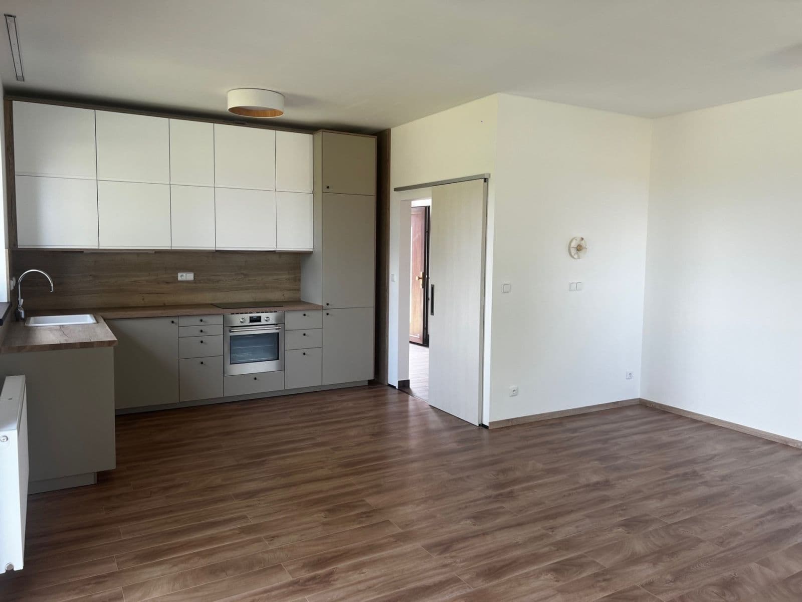 Pronájem bytu 1+kk 47 m², Chýňská, Červený Újezd, Středočeský kraj Pronájem bytu 1+kk 47 m², Chýňská, Červený Újezd, Středočeský kraj