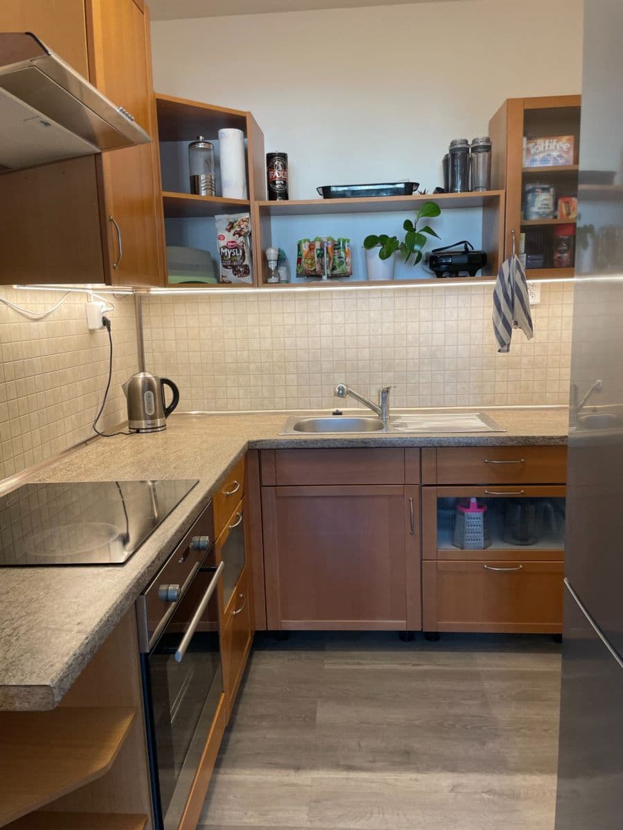 Pronájem bytu 2+kk 42 m², U Valu, Praha, Praha Pronájem bytu 2+kk 42 m², U Valu, Praha, Praha