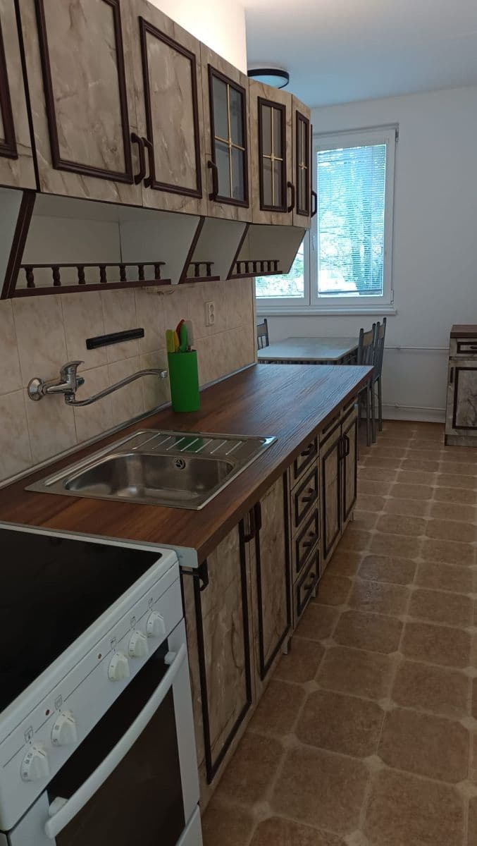 Pronájem bytu 2+1 45 m², Pionýrská, Olomouc, Olomoucký kraj Pronájem bytu 2+1 45 m², Pionýrská, Olomouc, Olomoucký kraj