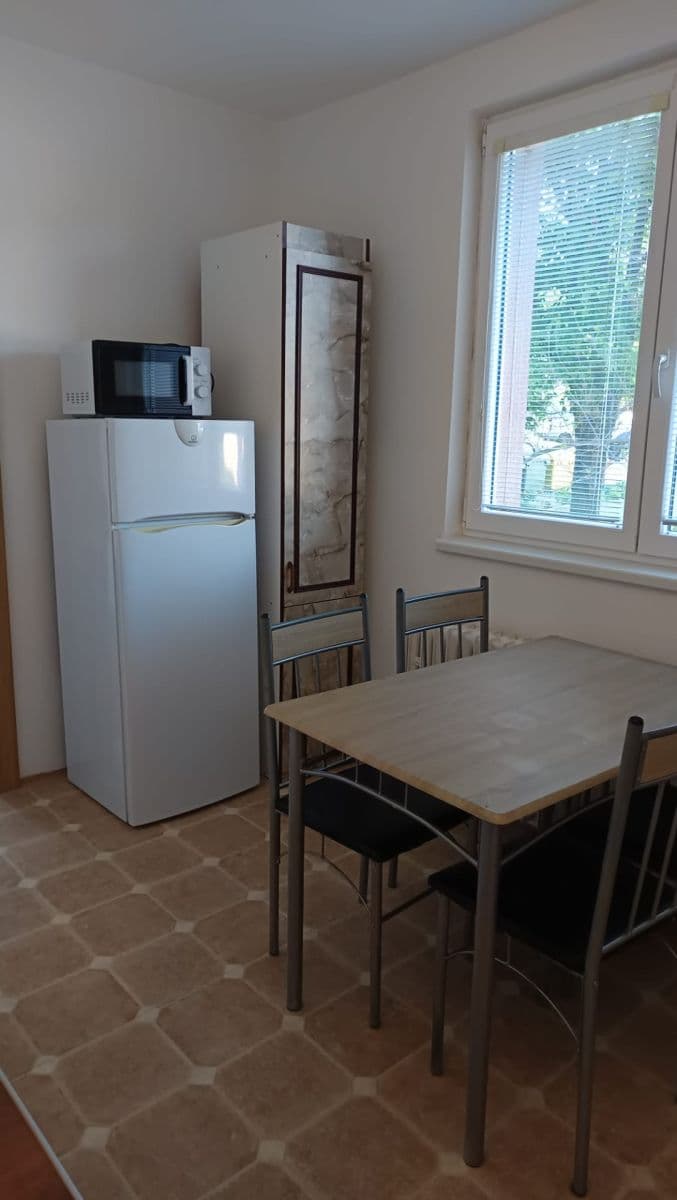 Pronájem bytu 2+1 45 m², Pionýrská, Olomouc, Olomoucký kraj Pronájem bytu 2+1 45 m², Pionýrská, Olomouc, Olomoucký kraj