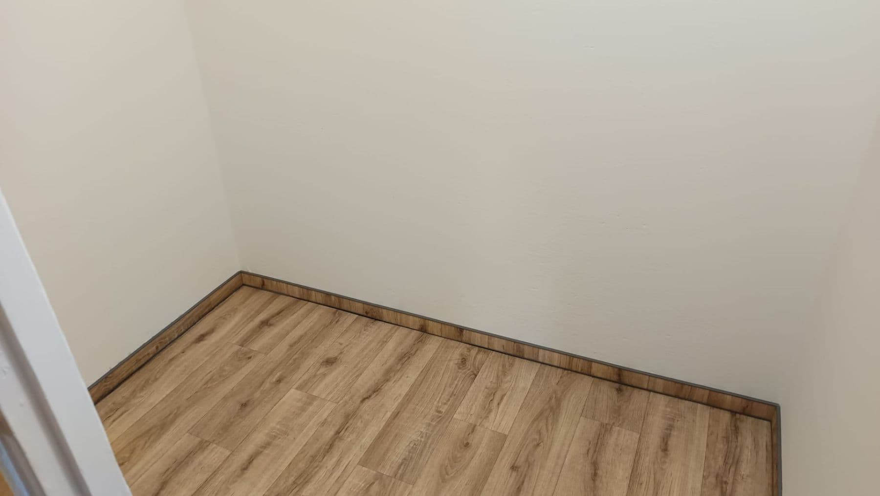 Pronájem bytu 2+1 45 m², Pionýrská, Olomouc, Olomoucký kraj Pronájem bytu 2+1 45 m², Pionýrská, Olomouc, Olomoucký kraj