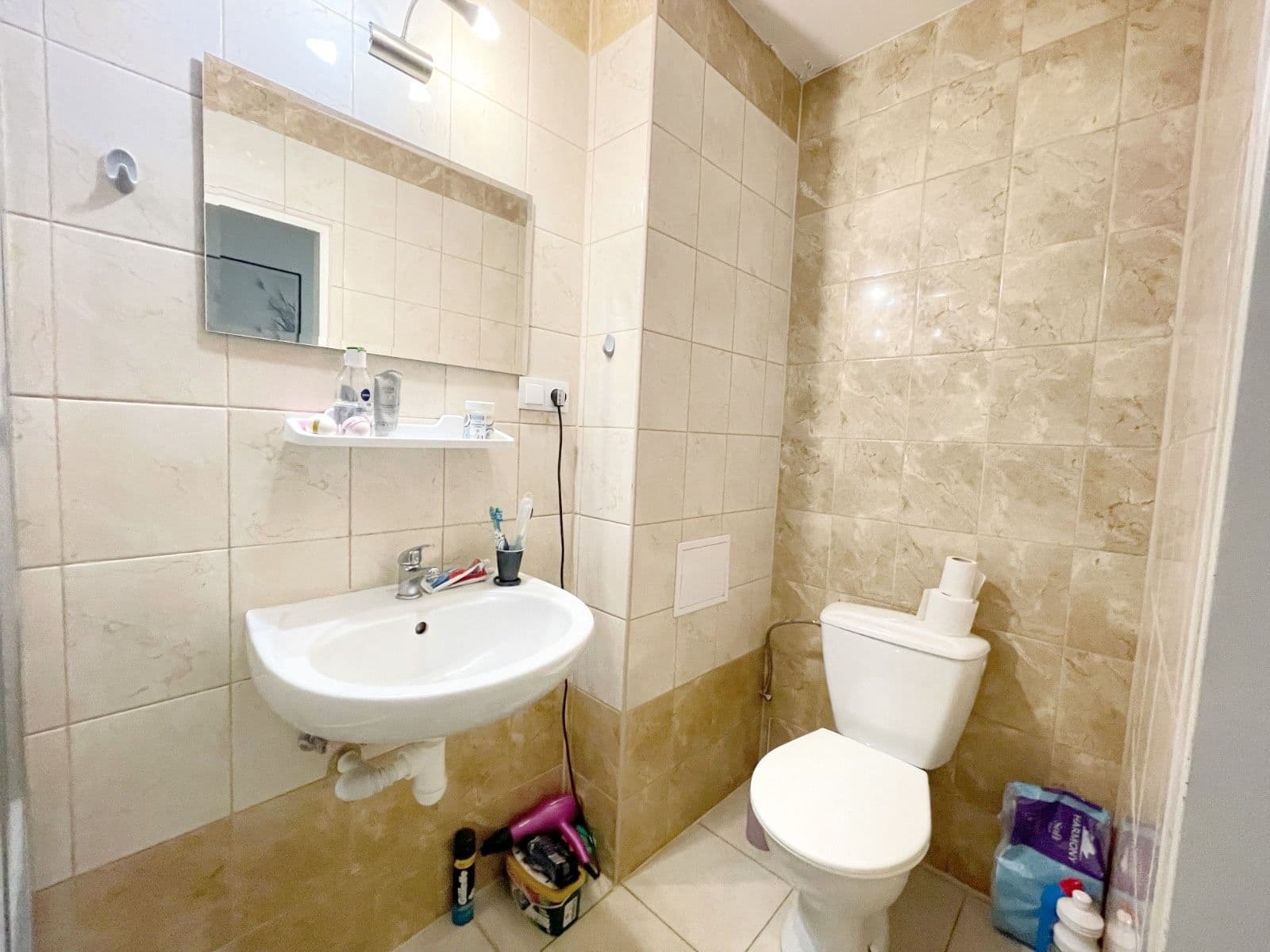Pronájem bytu 1+1 42 m², Husitská, Praha, Praha Pronájem bytu 1+1 42 m², Husitská, Praha, Praha