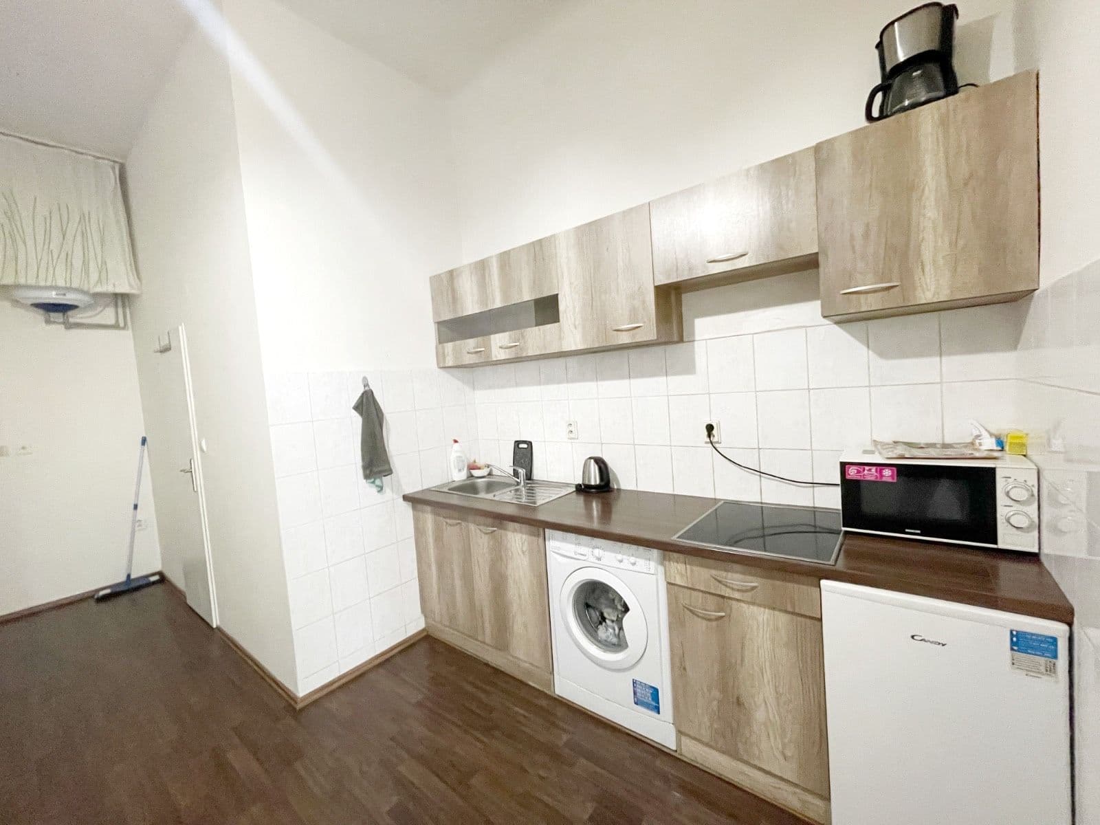 Pronájem bytu 1+1 42 m², Husitská, Praha, Praha Pronájem bytu 1+1 42 m², Husitská, Praha, Praha