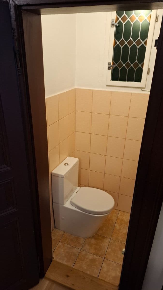 Pronájem bytu 3+1 109 m², Korunní, Praha, Praha Pronájem bytu 3+1 109 m², Korunní, Praha, Praha
