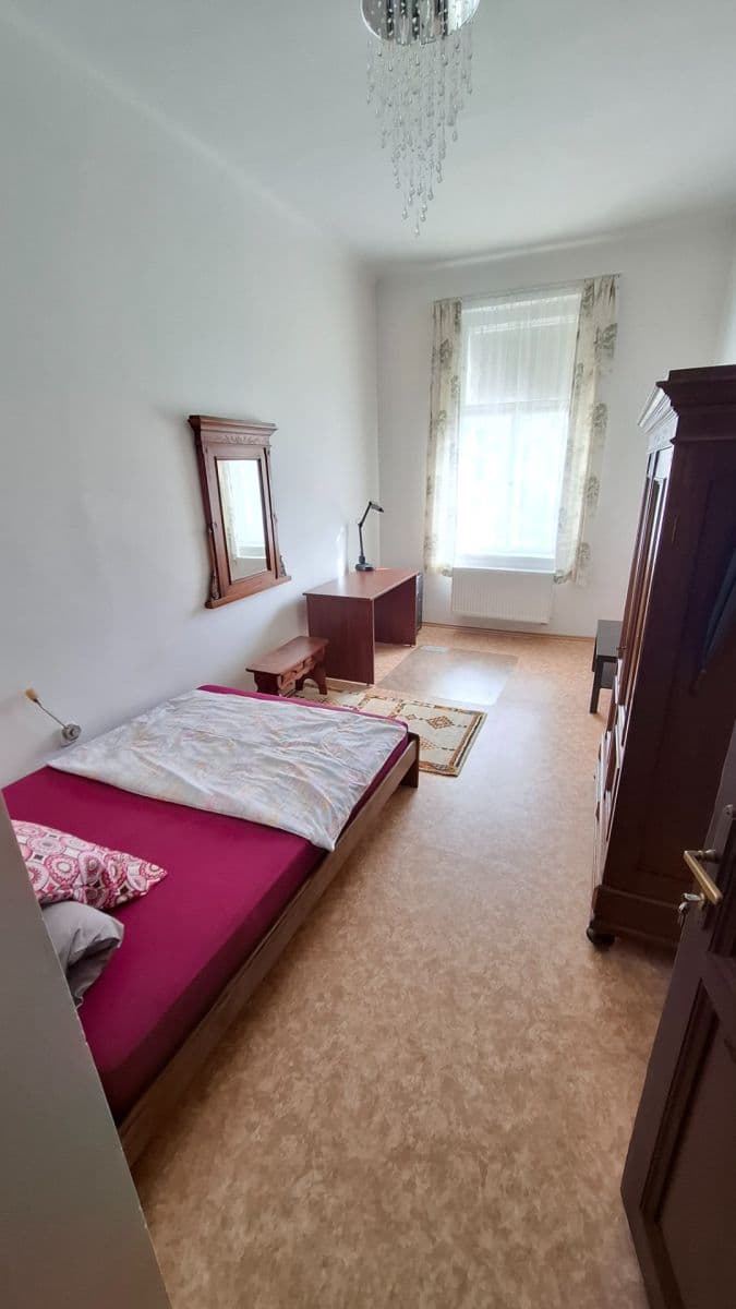 Pronájem bytu 3+1 109 m², Korunní, Praha, Praha Pronájem bytu 3+1 109 m², Korunní, Praha, Praha
