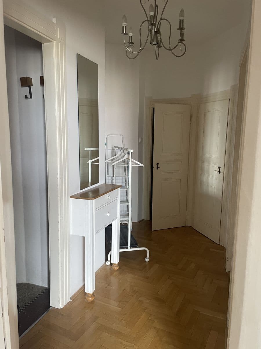 Pronájem bytu 57 m², Bachmačské náměstí, Praha, Praha Pronájem bytu 57 m², Bachmačské náměstí, Praha, Praha