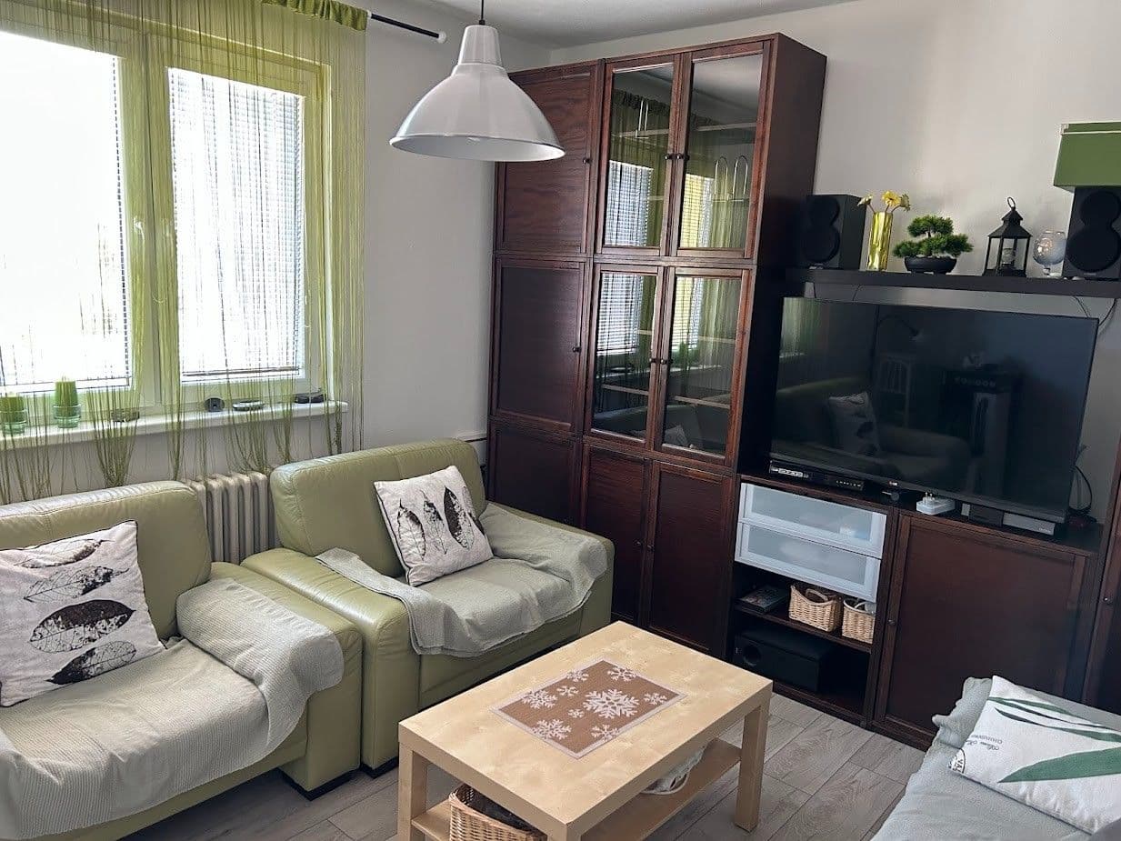 Pronájem bytu 2+1 36 m², Hlinská, Žilina, Žilinský kraj Pronájem bytu 2+1 36 m², Hlinská, Žilina, Žilinský kraj