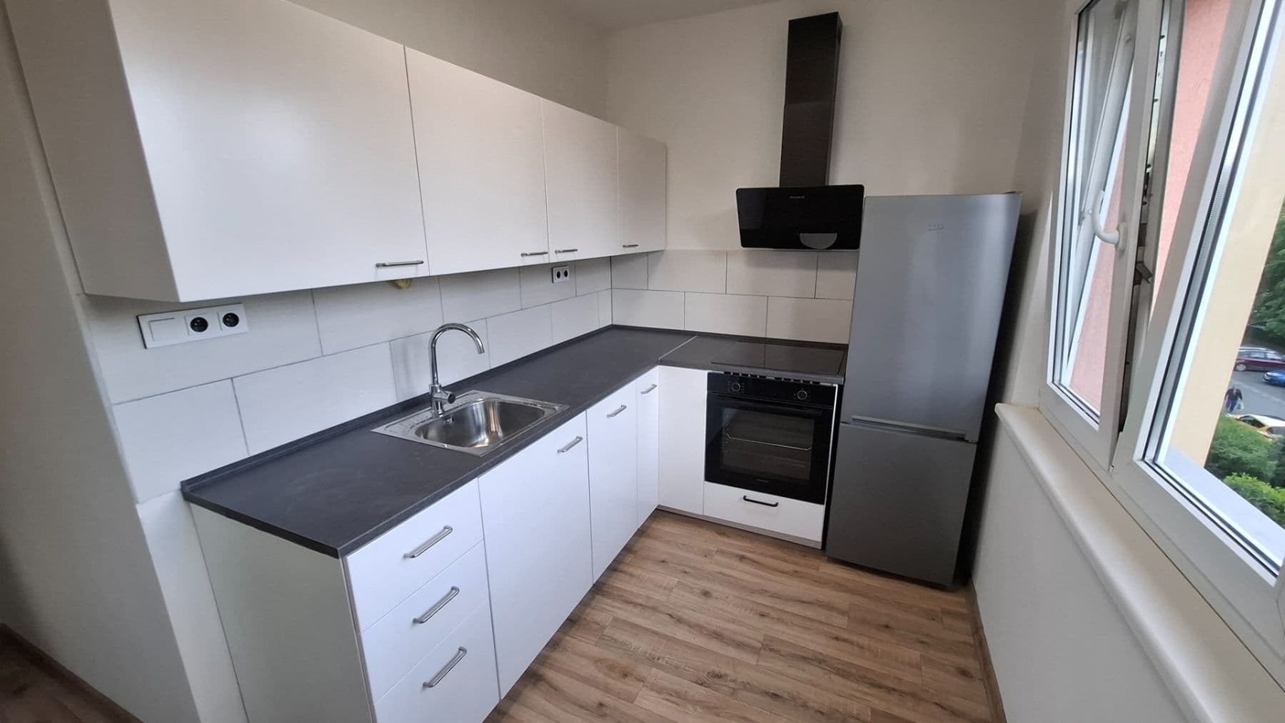 Prodej bytu 2+1 52 m², Sněženková, Praha, Praha Prodej bytu 2+1 52 m², Sněženková, Praha, Praha