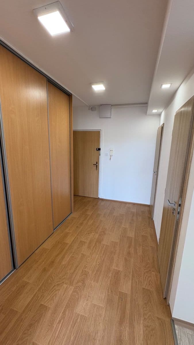 Pronájem bytu 2+1 56 m², Karla Čapka, Děčín, Ústecký kraj Pronájem bytu 2+1 56 m², Karla Čapka, Děčín, Ústecký kraj
