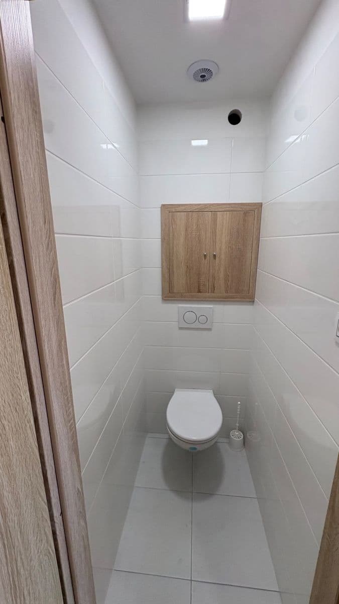 Pronájem bytu 2+1 56 m², Karla Čapka, Děčín, Ústecký kraj Pronájem bytu 2+1 56 m², Karla Čapka, Děčín, Ústecký kraj