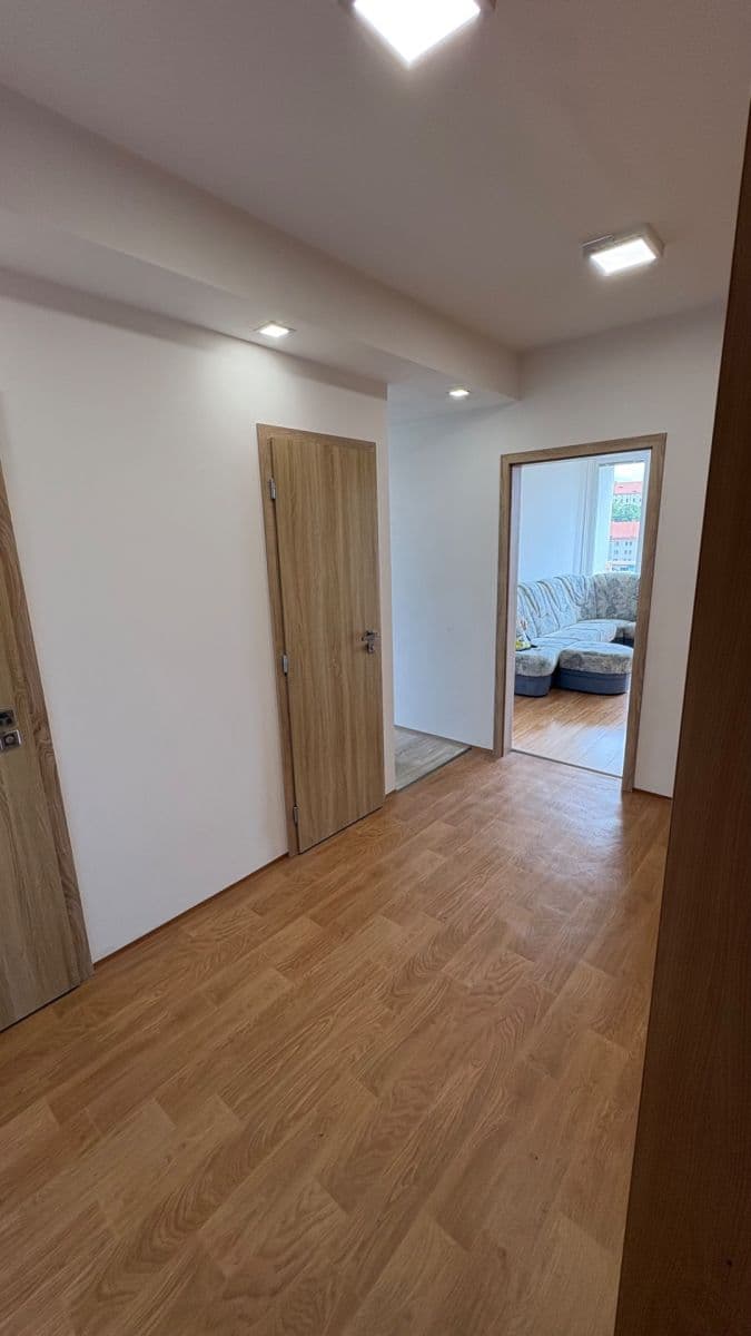 Pronájem bytu 2+1 56 m², Karla Čapka, Děčín, Ústecký kraj Pronájem bytu 2+1 56 m², Karla Čapka, Děčín, Ústecký kraj