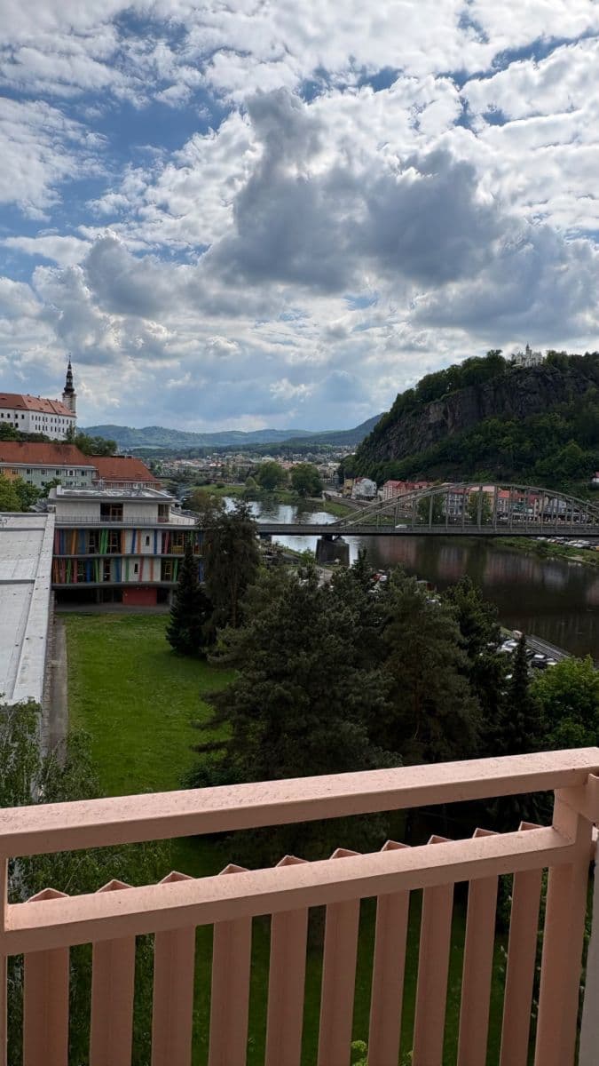 Pronájem bytu 2+1 56 m², Karla Čapka, Děčín, Ústecký kraj Pronájem bytu 2+1 56 m², Karla Čapka, Děčín, Ústecký kraj