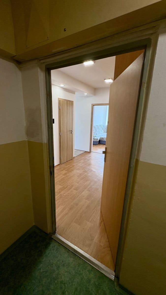 Pronájem bytu 2+1 56 m², Karla Čapka, Děčín, Ústecký kraj Pronájem bytu 2+1 56 m², Karla Čapka, Děčín, Ústecký kraj