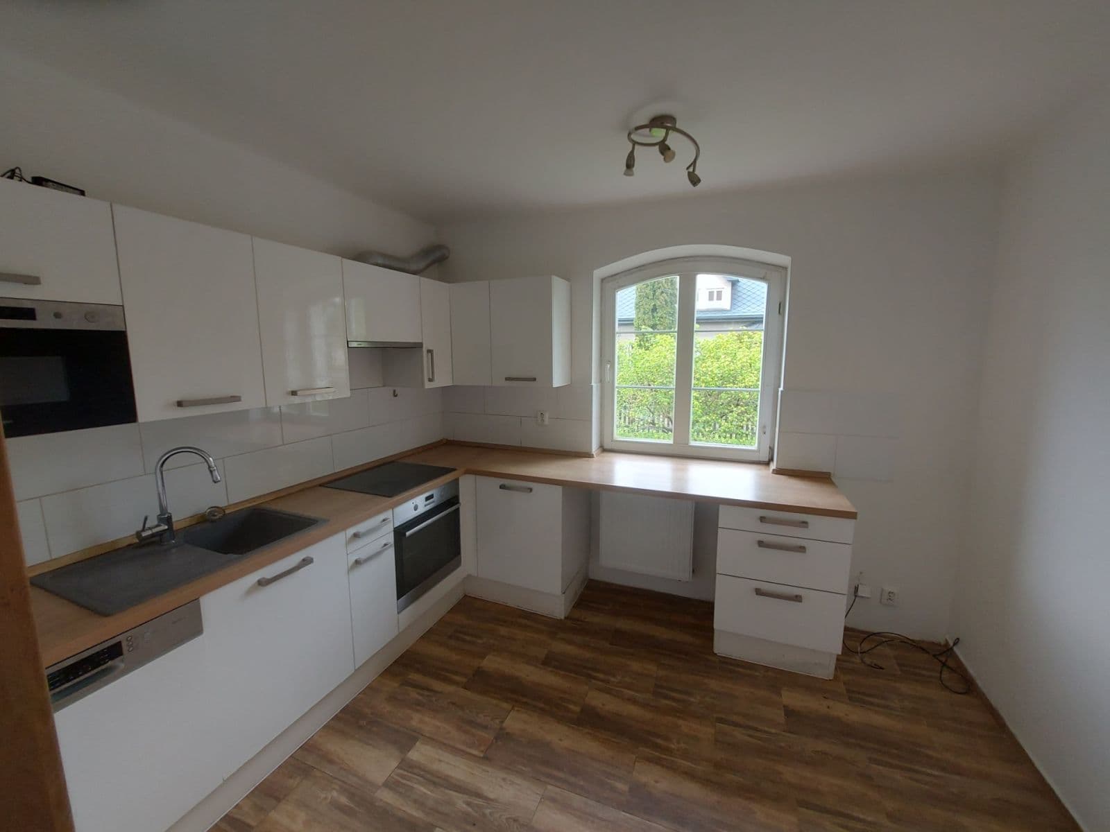 Prodej bytu 3+1 77 m², Lidická, Jablonné v Podještědí, Liberecký kraj Prodej bytu 3+1 77 m², Lidická, Jablonné v Podještědí, Liberecký kraj