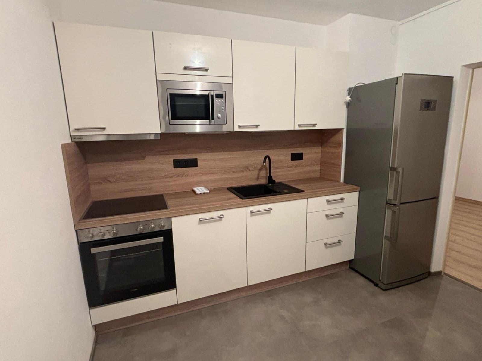 Pronájem bytu 2+1 55 m², Taškentská, Praha, Praha Pronájem bytu 2+1 55 m², Taškentská, Praha, Praha