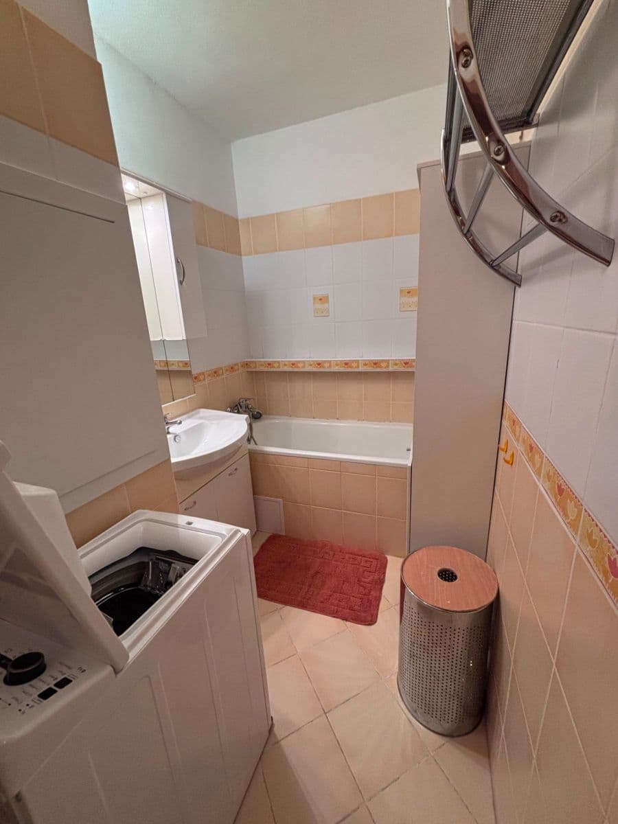 Pronájem bytu 2+1 54 m², Sputniková, Ružinov, Bratislavský kraj Pronájem bytu 2+1 54 m², Sputniková, Ružinov, Bratislavský kraj