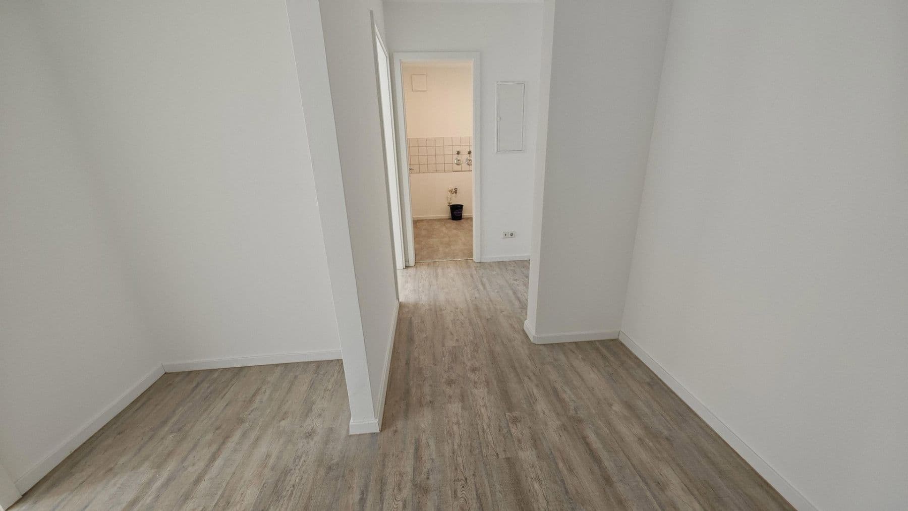 Pronájem bytu 2+1 56 m², Stuttgarter Allee 37, Leipzig, Sasko Pronájem bytu 2+1 56 m², Stuttgarter Allee 37, Leipzig, Sasko