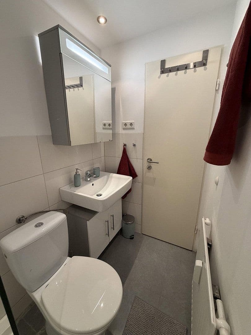 Pronájem bytu 1+1 21 m², Cranachstr. 31, Düsseldorf, Severní Porýní-Vestfálsko Pronájem bytu 1+1 21 m², Cranachstr. 31, Düsseldorf, Severní Porýní-Vestfálsko