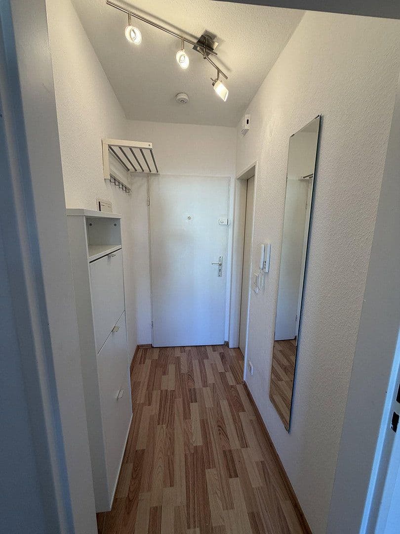 Pronájem bytu 1+1 21 m², Cranachstr. 31, Düsseldorf, Severní Porýní-Vestfálsko Pronájem bytu 1+1 21 m², Cranachstr. 31, Düsseldorf, Severní Porýní-Vestfálsko