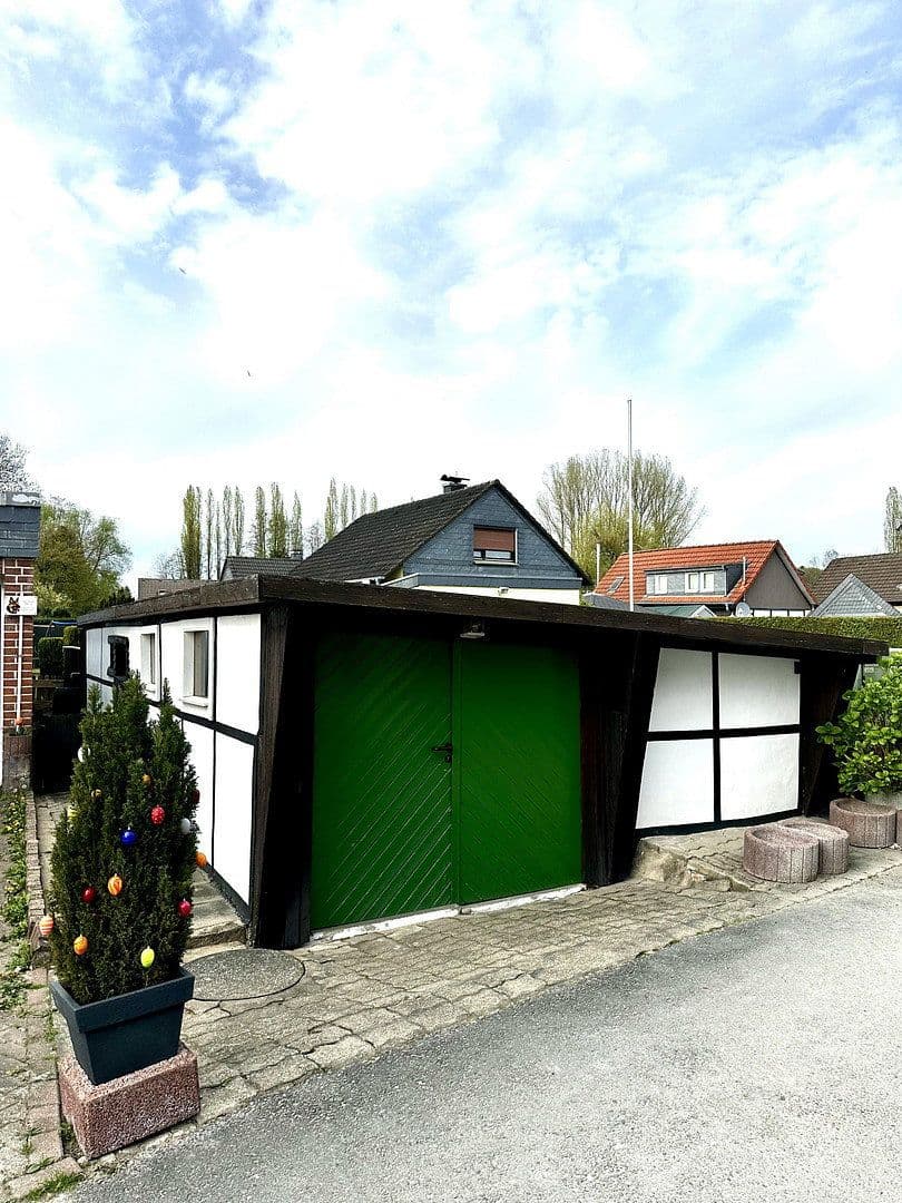 Prodej domu 57 m², pozemek 441 m², Holzkamp 10, Solingen, Severní Porýní-Vestfálsko Prodej domu 57 m², pozemek 441 m², Holzkamp 10, Solingen, Severní Porýní-Vestfálsko