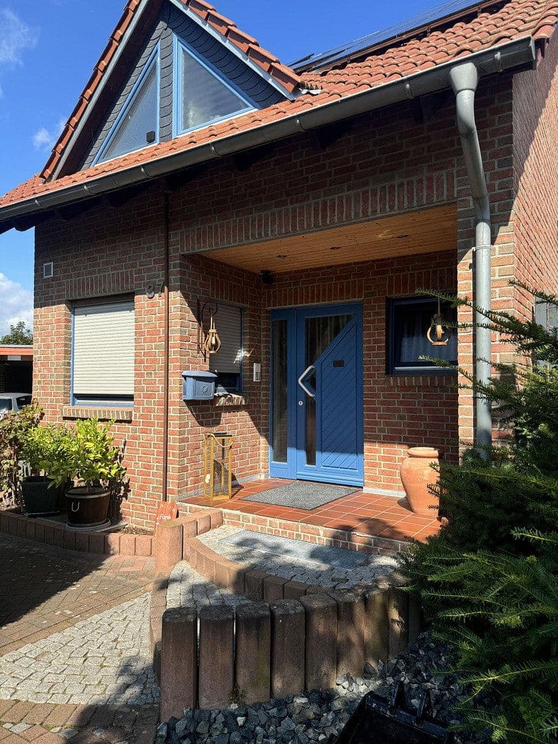 Prodej domu 134 m², pozemek 327 m², Neustadt am Rübenberge, Dolní Sasko Prodej domu 134 m², pozemek 327 m², Neustadt am Rübenberge, Dolní Sasko