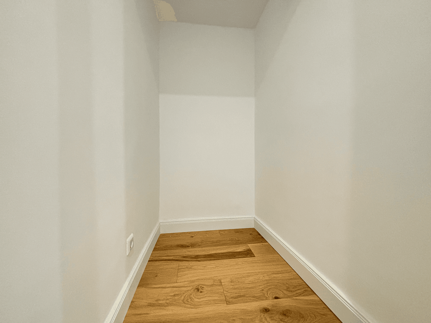 Prodej bytu 2+1 50 m², Holzmannstraße 17, Berlin, Berlín Prodej bytu 2+1 50 m², Holzmannstraße 17, Berlin, Berlín