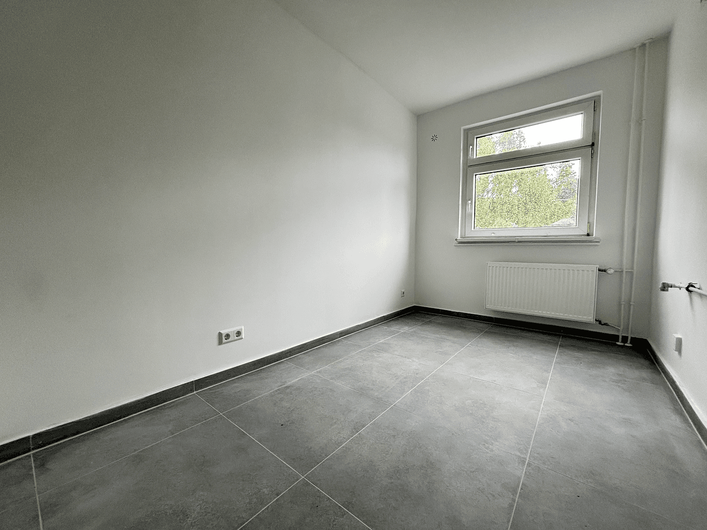 Prodej bytu 2+1 50 m², Holzmannstraße 17, Berlin, Berlín Prodej bytu 2+1 50 m², Holzmannstraße 17, Berlin, Berlín