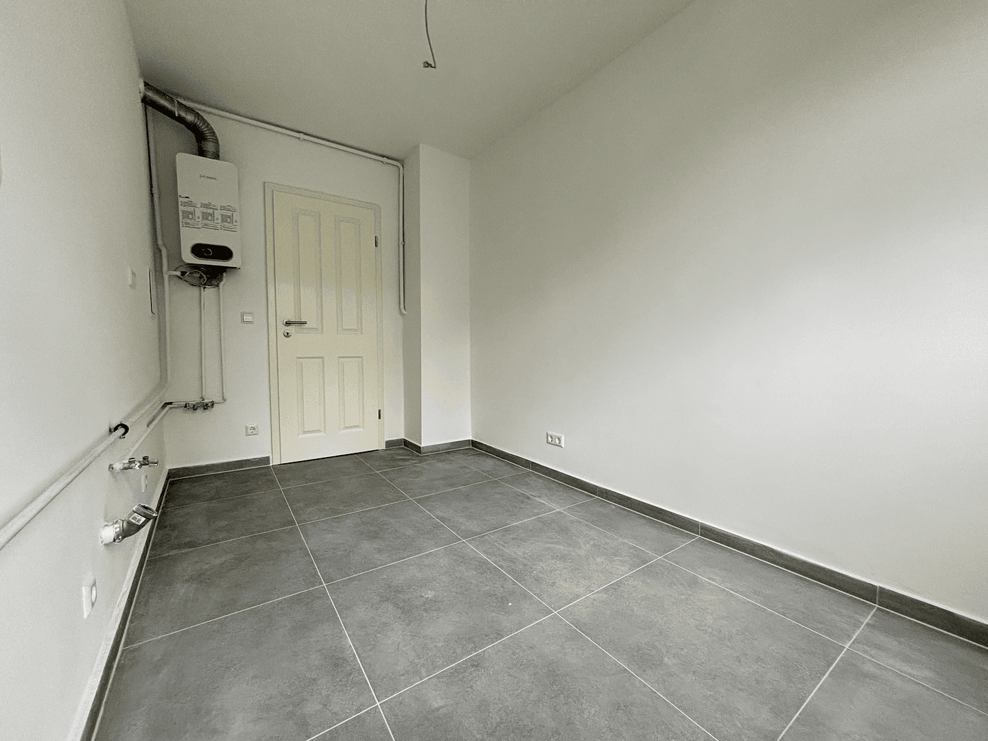 Prodej bytu 2+1 50 m², Holzmannstraße 17, Berlin, Berlín Prodej bytu 2+1 50 m², Holzmannstraße 17, Berlin, Berlín