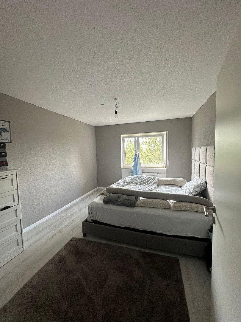 Pronájem bytu 3+1 83 m², Laudenbach, Bádensko-Württembersko Pronájem bytu 3+1 83 m², Laudenbach, Bádensko-Württembersko