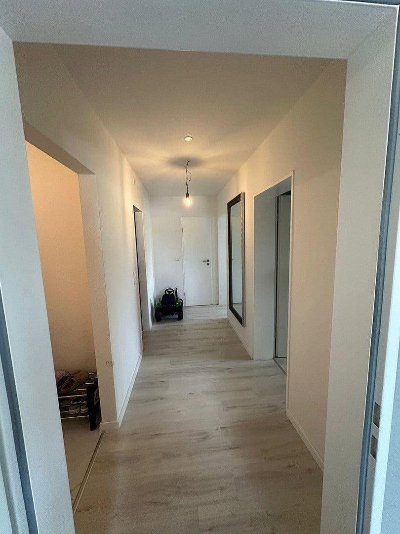 Pronájem bytu 3+1 83 m², Laudenbach, Bádensko-Württembersko Pronájem bytu 3+1 83 m², Laudenbach, Bádensko-Württembersko