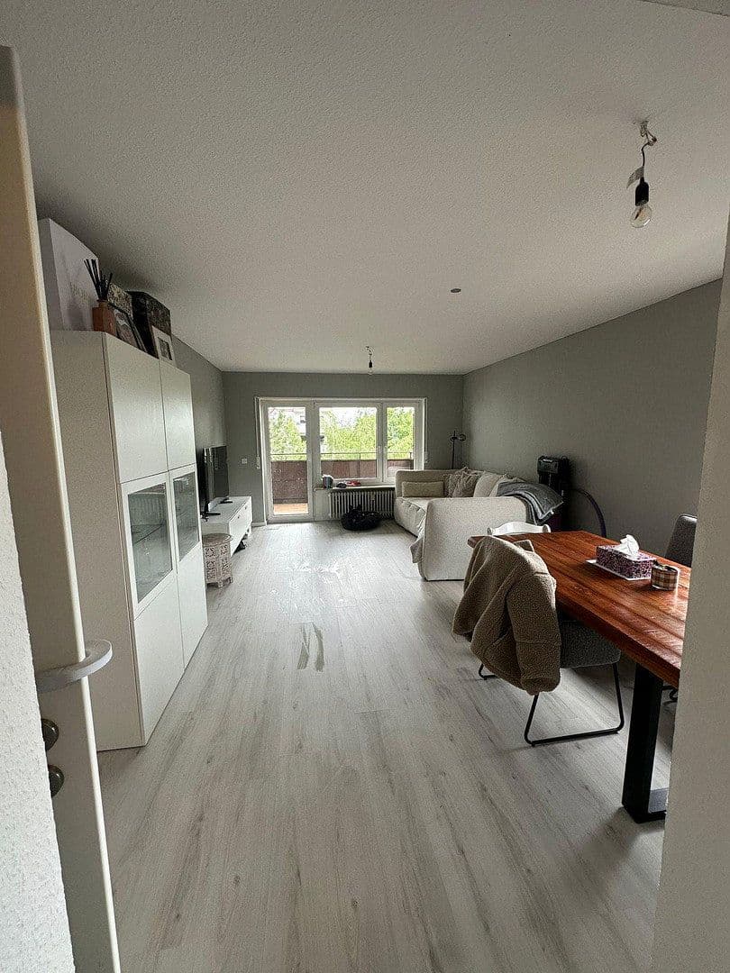 Pronájem bytu 3+1 83 m², Laudenbach, Bádensko-Württembersko Pronájem bytu 3+1 83 m², Laudenbach, Bádensko-Württembersko