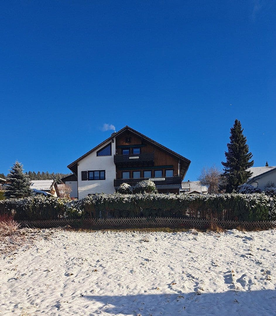 Prodej domu 330 m², pozemek 840 m², Lärchenweg 5, Schluchsee, Bádensko-Württembersko Prodej domu 330 m², pozemek 840 m², Lärchenweg 5, Schluchsee, Bádensko-Württembersko