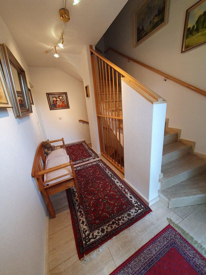 Prodej domu 220 m², pozemek 484 m², Ratingen, Severní Porýní-Vestfálsko Prodej domu 220 m², pozemek 484 m², Ratingen, Severní Porýní-Vestfálsko