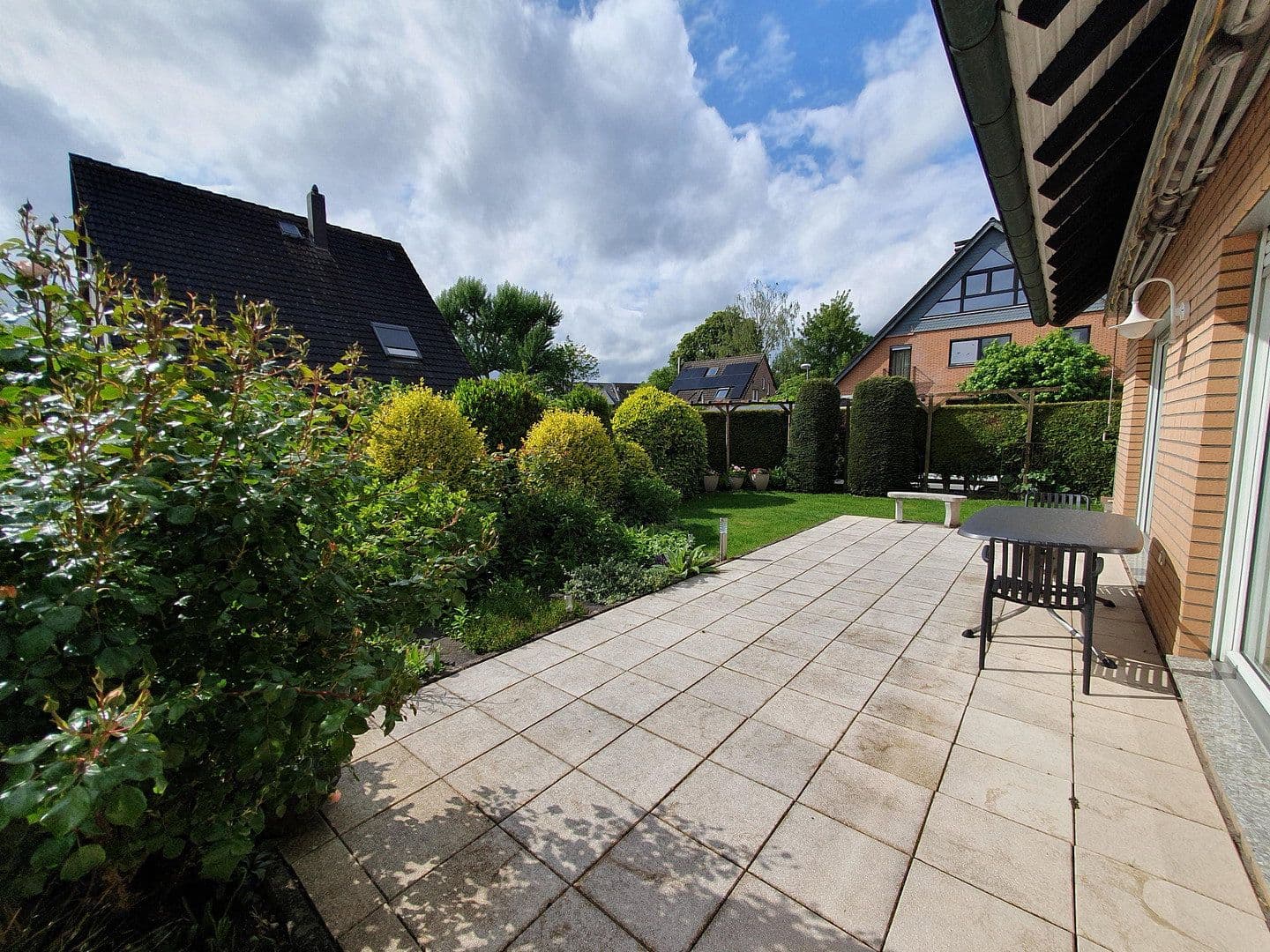 Prodej domu 220 m², pozemek 484 m², Ratingen, Severní Porýní-Vestfálsko Prodej domu 220 m², pozemek 484 m², Ratingen, Severní Porýní-Vestfálsko