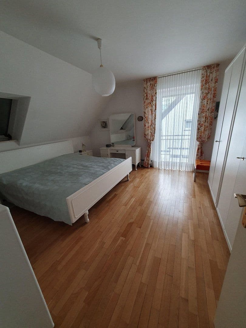 Prodej domu 220 m², pozemek 484 m², Ratingen, Severní Porýní-Vestfálsko Prodej domu 220 m², pozemek 484 m², Ratingen, Severní Porýní-Vestfálsko