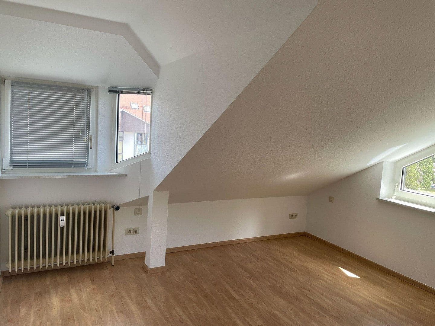 Pronájem bytu 4+kk 94 m², Königsberger Straße 7, Donaueschingen, Bádensko-Württembersko Pronájem bytu 4+kk 94 m², Königsberger Straße 7, Donaueschingen, Bádensko-Württembersko