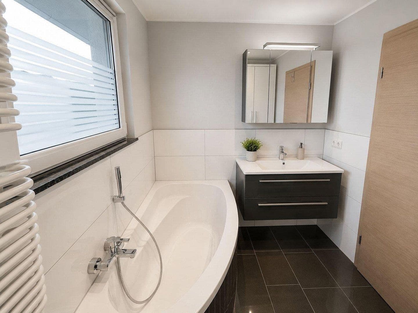 Prodej domu 160 m², pozemek 520 m², Weiterstadt, Hessen Prodej domu 160 m², pozemek 520 m², Weiterstadt, Hessen
