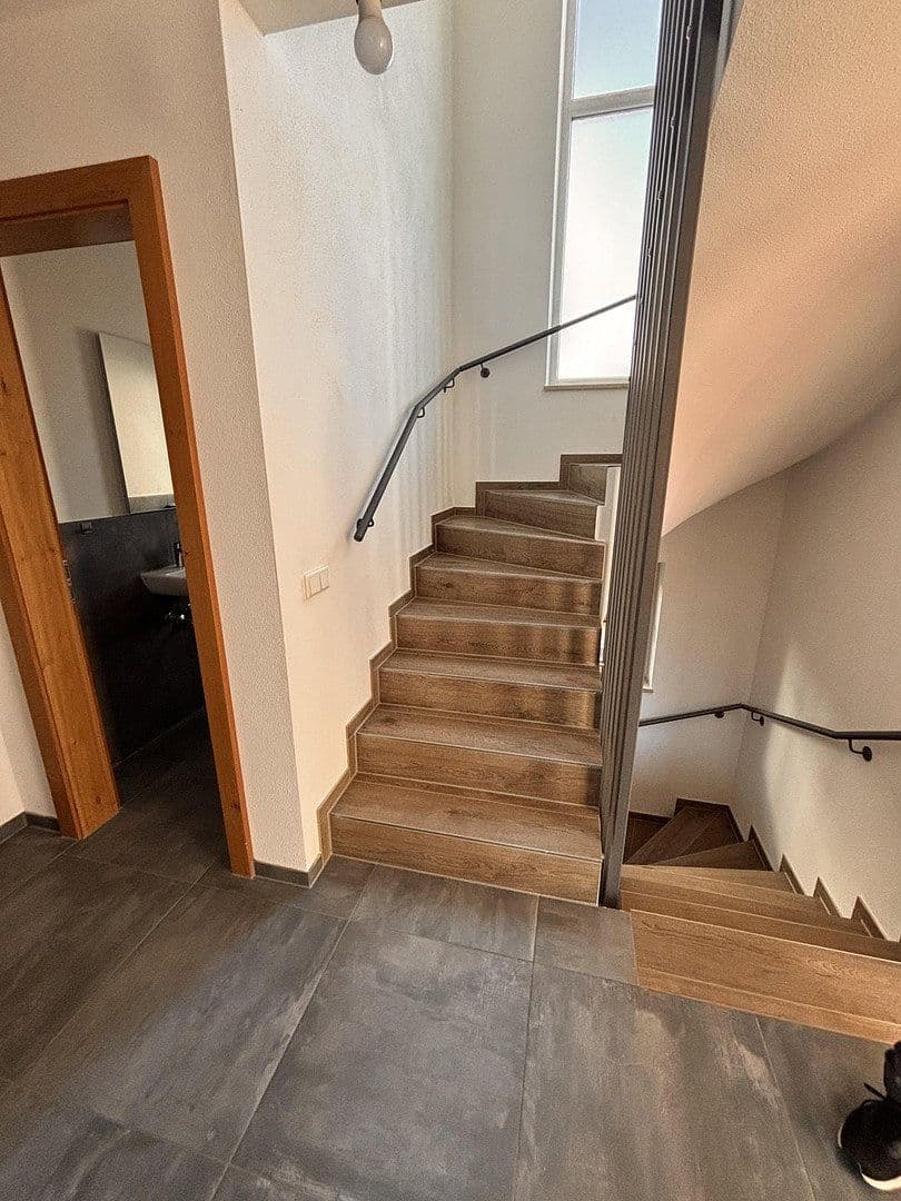 Pronájem domu 120 m², pozemek 200 m², Bauernstr. 18b, Aresing, Bavorsko Pronájem domu 120 m², pozemek 200 m², Bauernstr. 18b, Aresing, Bavorsko