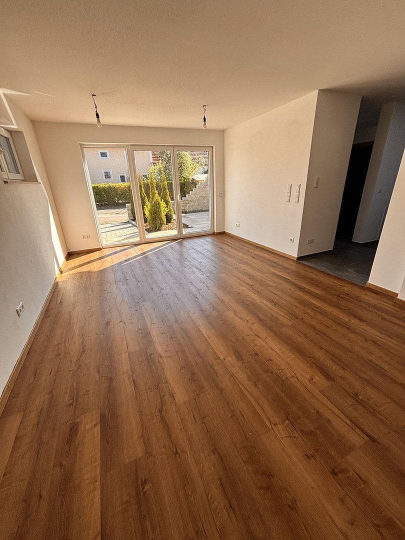 Pronájem domu 120 m², pozemek 200 m², Bauernstr. 18b, Aresing, Bavorsko Pronájem domu 120 m², pozemek 200 m², Bauernstr. 18b, Aresing, Bavorsko