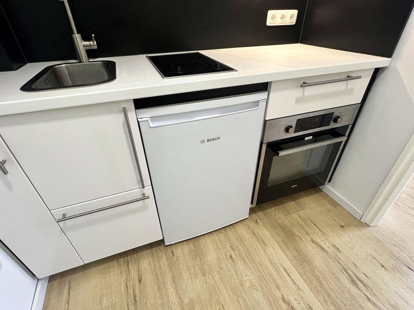 Pronájem bytu 1+1 22 m², Falkenstr.33, München, Bavorsko Pronájem bytu 1+1 22 m², Falkenstr.33, München, Bavorsko