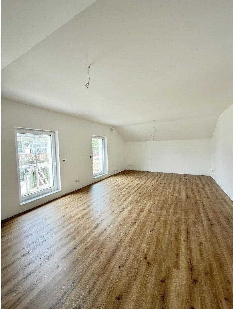 Pronájem bytu 3+1 85 m², Neulußheim, Bádensko-Württembersko Pronájem bytu 3+1 85 m², Neulußheim, Bádensko-Württembersko