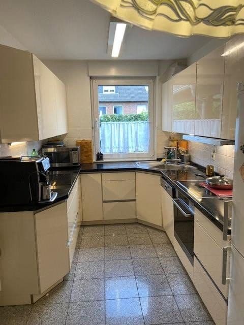 Prodej domu 145 m², pozemek 159 m², Ratingen, Severní Porýní-Vestfálsko Prodej domu 145 m², pozemek 159 m², Ratingen, Severní Porýní-Vestfálsko
