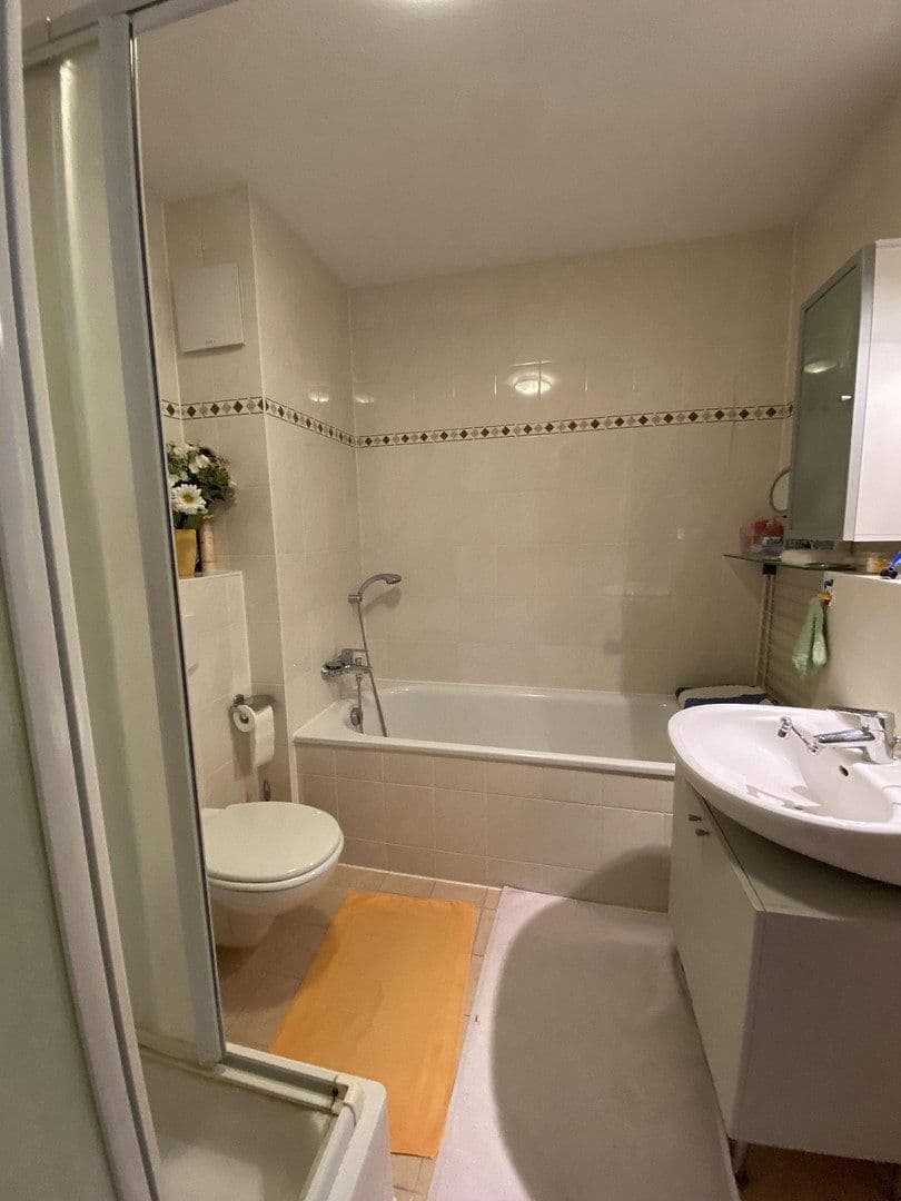 Prodej domu 145 m², pozemek 159 m², Ratingen, Severní Porýní-Vestfálsko Prodej domu 145 m², pozemek 159 m², Ratingen, Severní Porýní-Vestfálsko