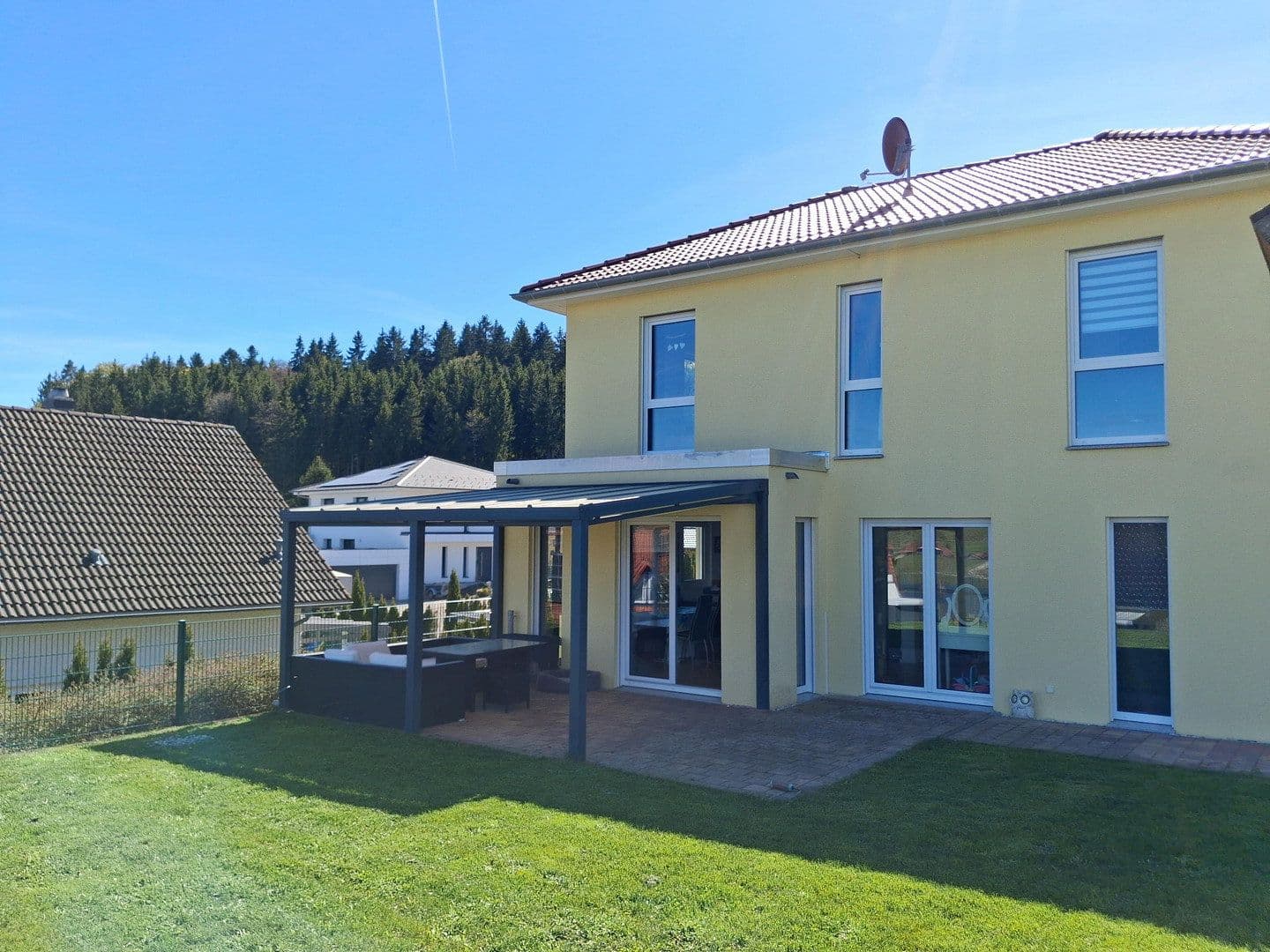 Prodej domu 141 m², pozemek 739 m², Obernheim, Bádensko-Württembersko Prodej domu 141 m², pozemek 739 m², Obernheim, Bádensko-Württembersko